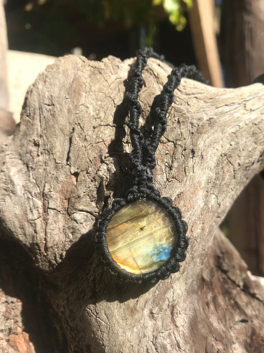 Macrame Necklace, Labradorite